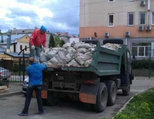 Вывоз строительного мусора (самосвалы, газели). Грузчики стоимость услуг и где заказать - Ставрополь