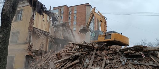 Промышленный снос и демонтаж зданий спецтехникой стоимость услуг и где заказать - Ставрополь