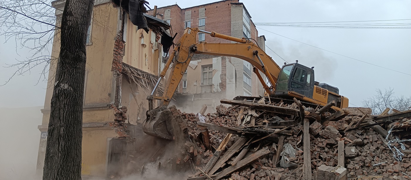 Услуги по сносу и демонтажу старых домов, строений и сооружений в Кисловодске